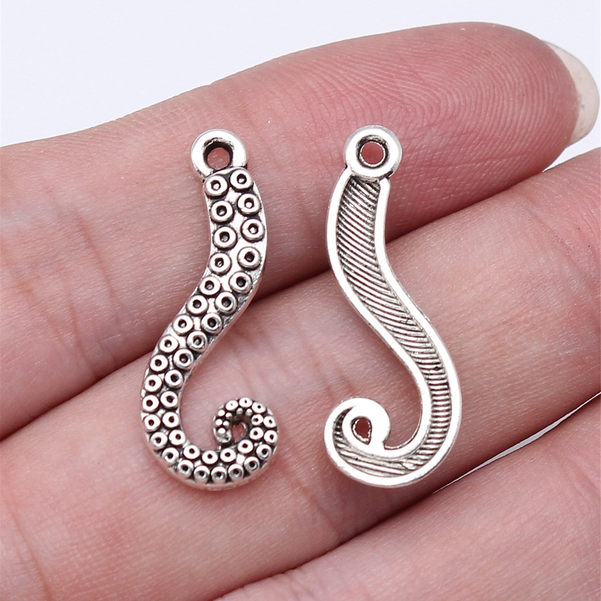 WYSIWYG 20pcs 26x10mm 4 Colors - Vintage Fashion Online recension och pris